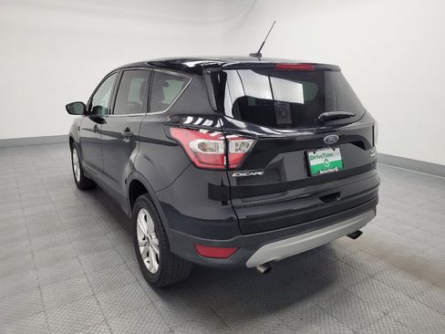 Used 2017 Ford Escape SE FWD image 5