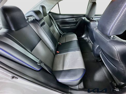 Used 2017 Toyota Corolla SE w/ SE Premium Package FWD image 25