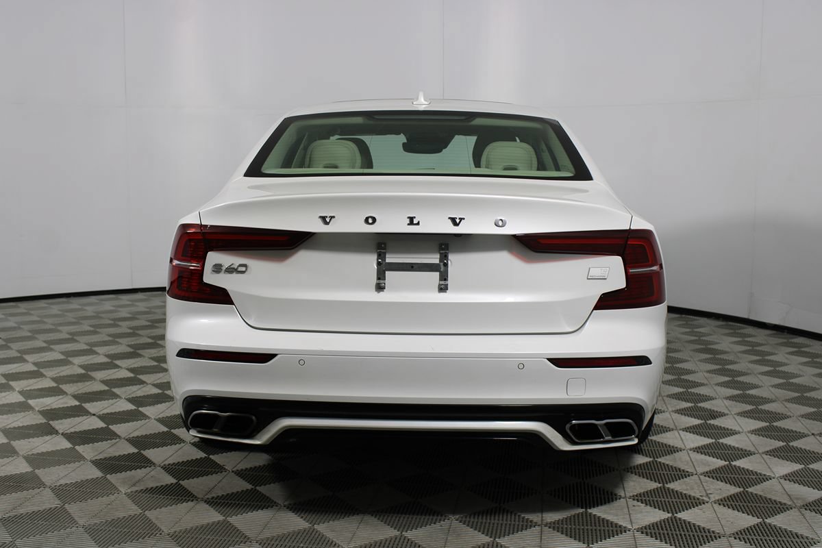 Used 2021 Volvo S60 T8 R-Design Expression AWD/4WD image 5