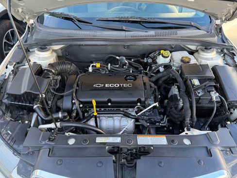 Used 2014 Chevrolet Cruze LS image 45