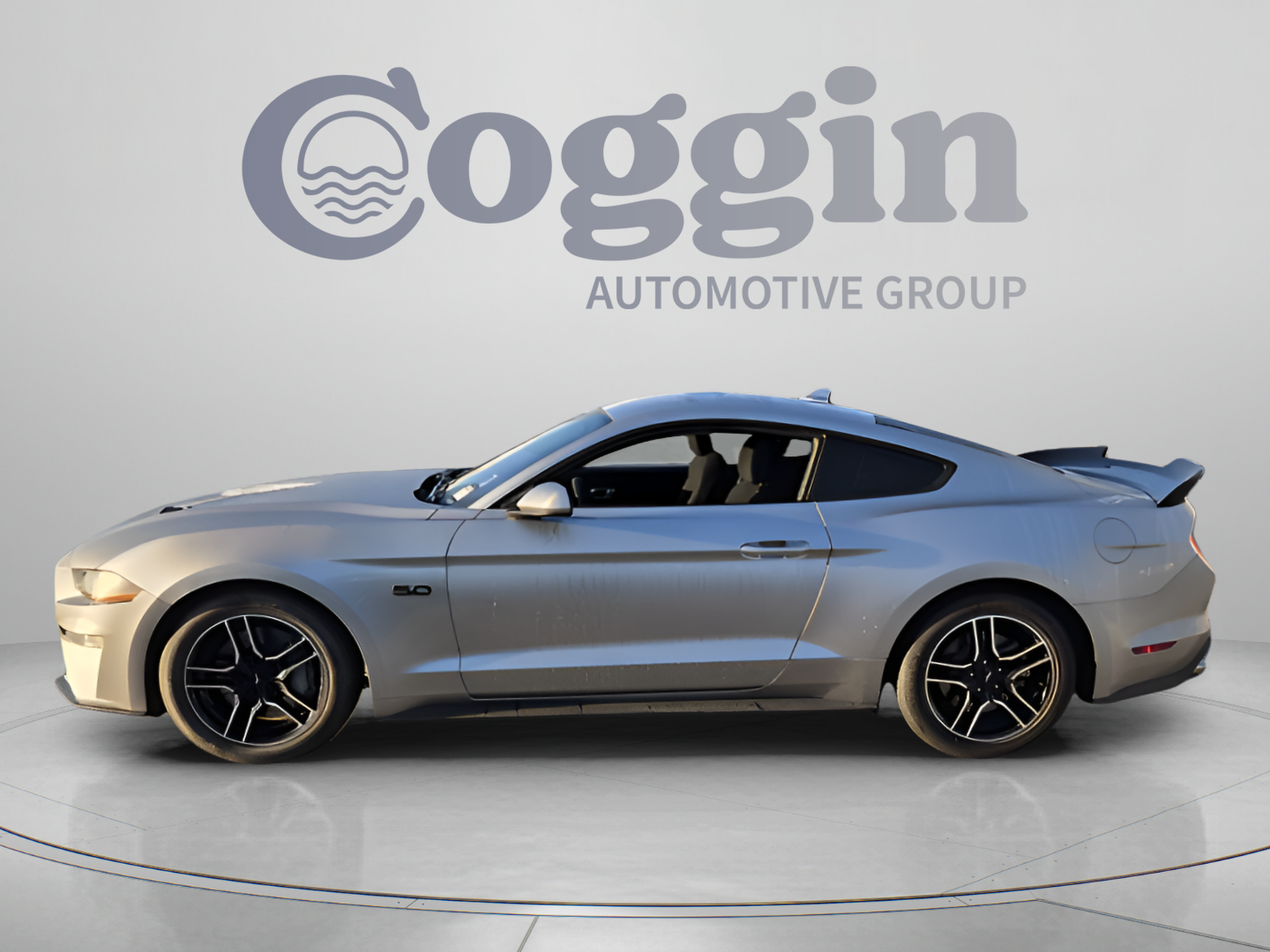 Used 2020 Ford Mustang GT RWD image 2