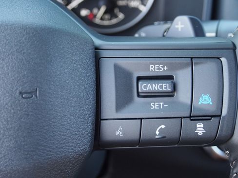 Used 2026 Nissan Rogue SV FWD image 21
