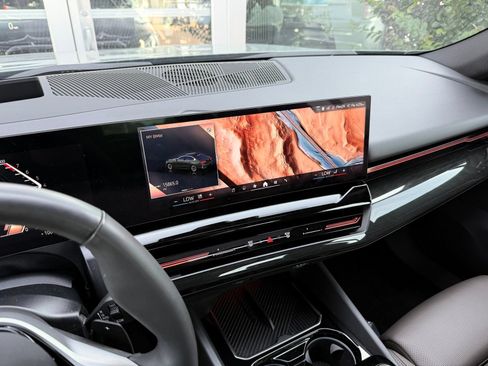 Used 2024 BMW 530i w/ Premium Package RWD image 46