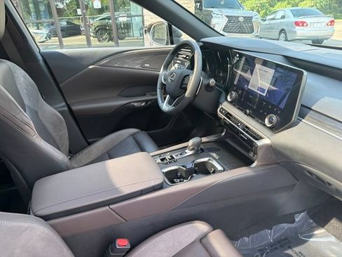 Used 2025 Lexus RX 350 AWD w/ Convenience Package image 32