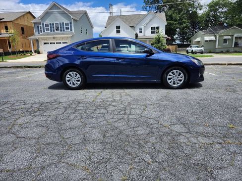 Used 2019 Hyundai Elantra SE FWD image 17