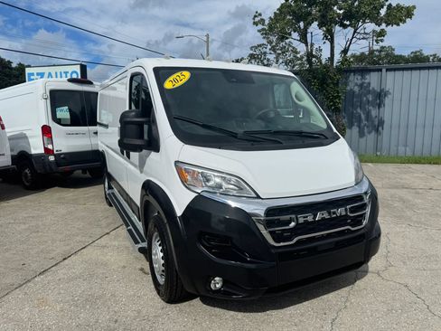 Used 2025 RAM ProMaster 2500 w/ U-Haul Equipment Group FWD image 3
