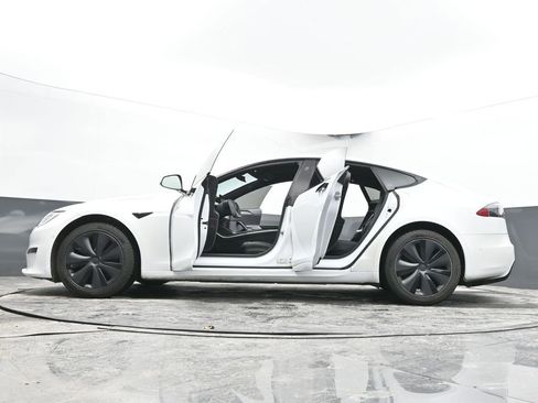Used 2021 Tesla Model S Plaid image 86