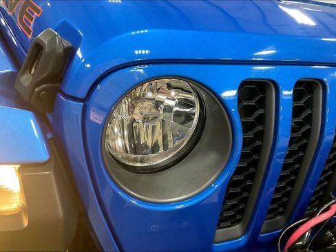 Used 2022 Jeep Gladiator Mojave w/ Cold Weather Group AWD/4WD image 26