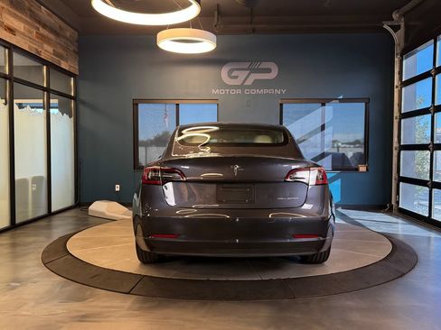 Used 2022 Tesla Model 3 Long Range AWD/4WD image 4