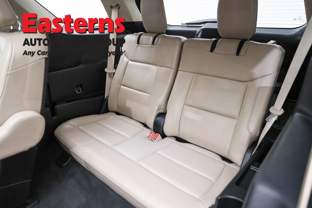 Used 2022 Ford Explorer XLT w/ Equipment Group 202A AWD/4WD image 27