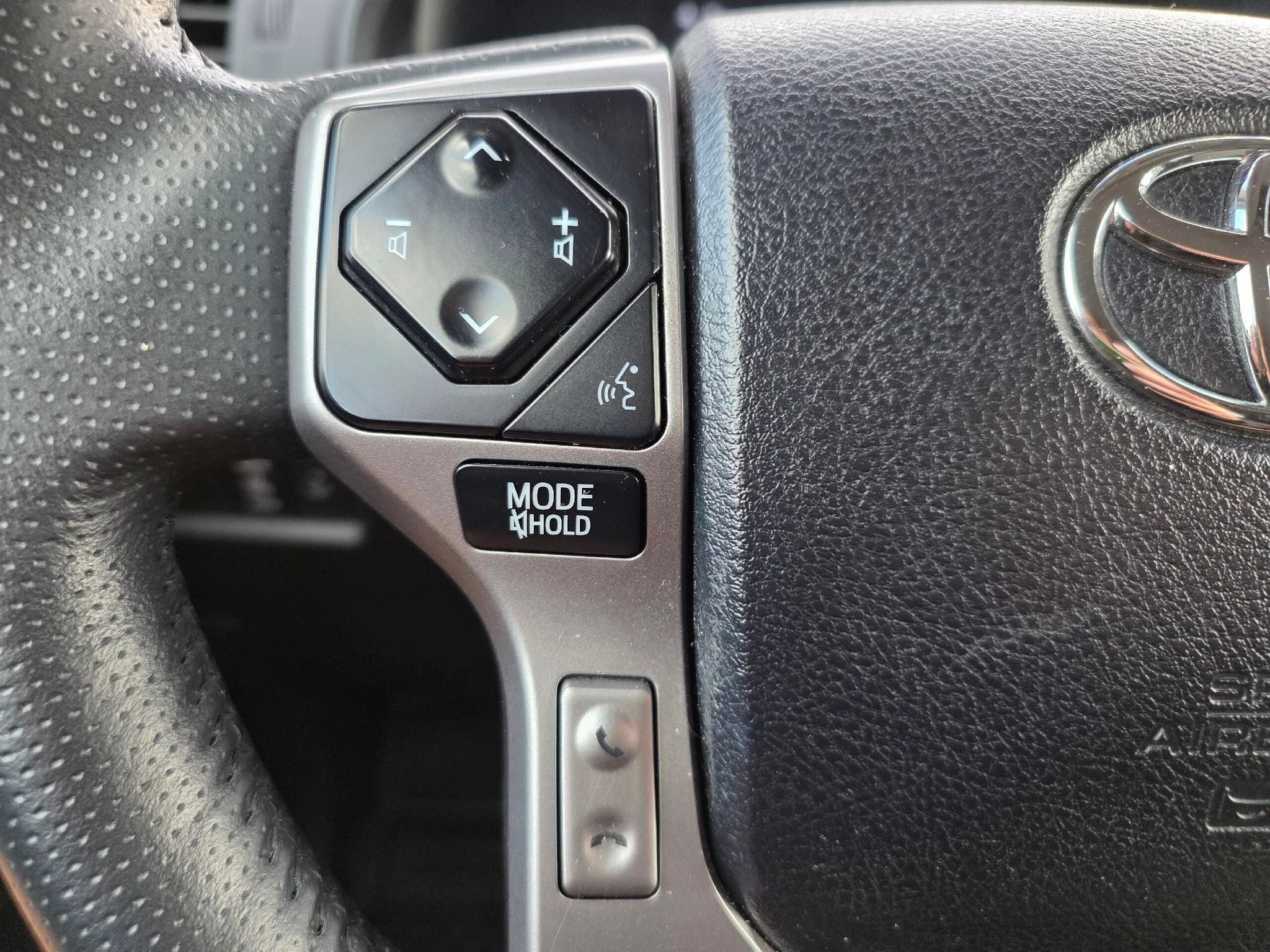 Used 2024 Toyota 4Runner SR5 AWD/4WD image 20