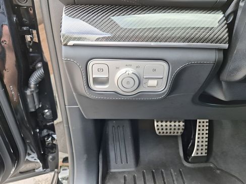 Used 2024 Mercedes-Benz GLS 63 AMG 4MATIC image 36