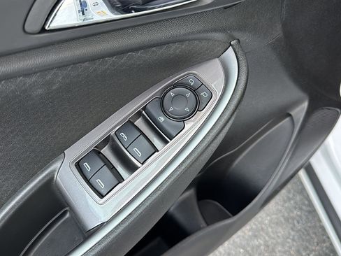 Used 2024 Chevrolet Malibu LT image 28