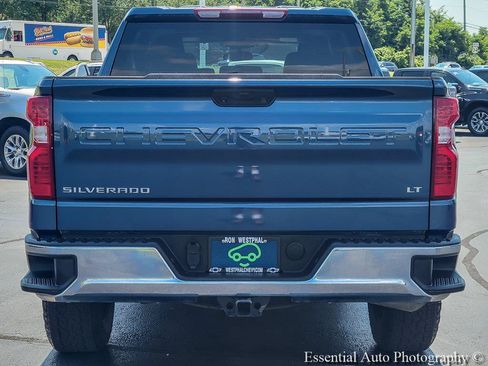 Used 2024 Chevrolet Silverado 1500 LT AWD/4WD image 6