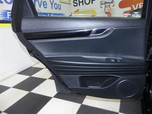 Used 2023 Genesis G80 2.5T image 32