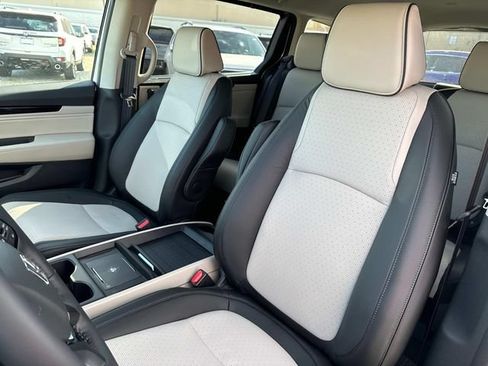 New 2026 Honda Odyssey Elite image 6