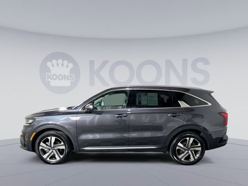 Used 2023 Kia Sorento EX image 2