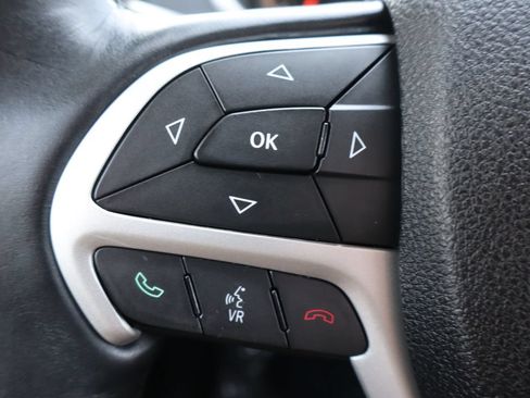Used 2016 Jeep Cherokee Trailhawk w/ Cold Weather Group AWD/4WD image 29