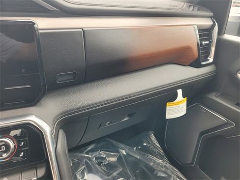 New 2025 GMC Sierra 2500 Denali w/ Denali Reserve Package image 27