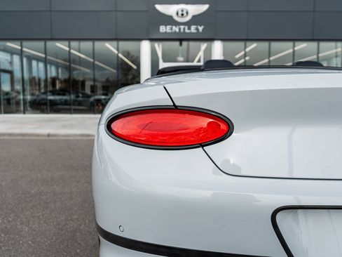 Used 2024 Bentley Continental GT Speed image 12