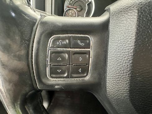 Used 2019 RAM 1500 Classic SLT w/ Luxury Group AWD/4WD image 16