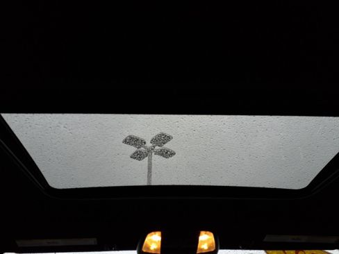 Used 2022 Jeep Grand Cherokee Laredo X image 5