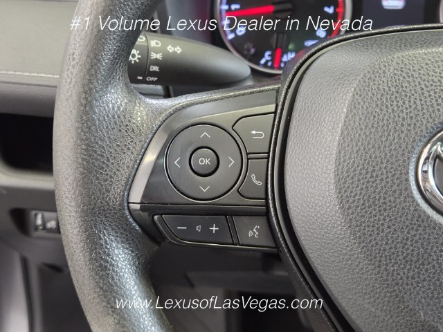 Used 2021 Toyota RAV4 LE AWD/4WD image 31