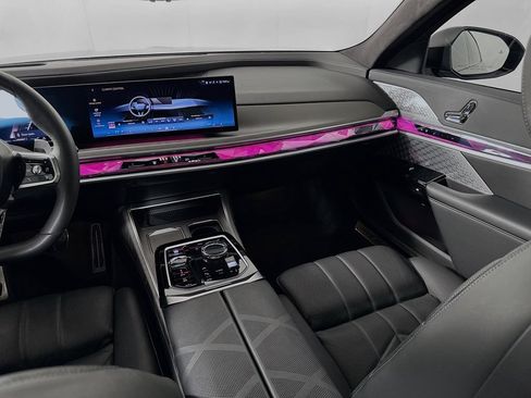 Used 2023 BMW 760i xDrive AWD/4WD image 24