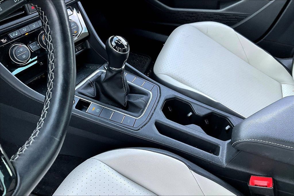 Used 2021 Volkswagen Jetta R-Line FWD image 15