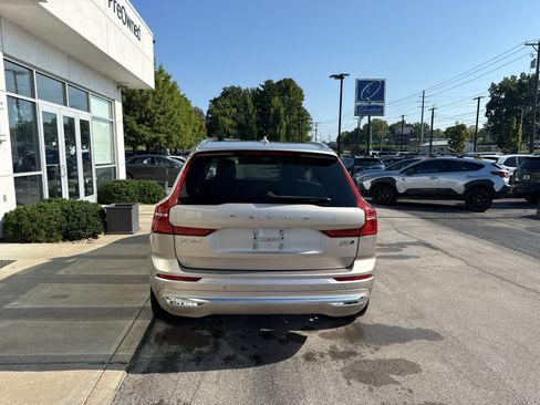 Used 2023 Volvo XC60 B5 Plus w/ Climate Package AWD/4WD image 4