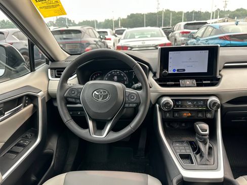 Used 2025 Toyota RAV4 XLE Premium w/ Weather Package AWD/4WD image 13