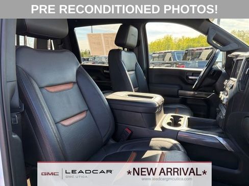 Used 2022 GMC Sierra 2500 AT4 w/ AT4 Preferred Package AWD/4WD image 11