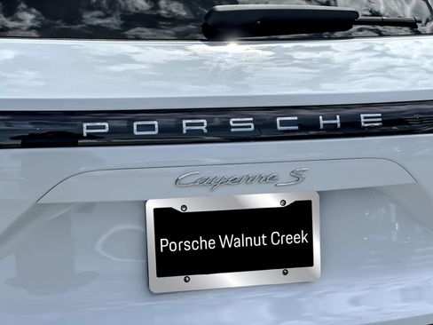 Certified 2022 Porsche Cayenne S AWD/4WD image 23