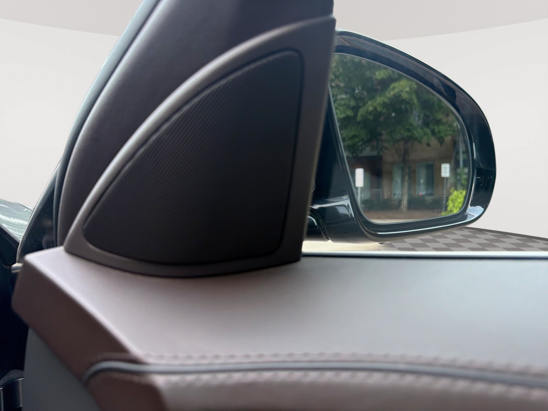 Used 2020 Mercedes-Benz S 560 Sedan image 32