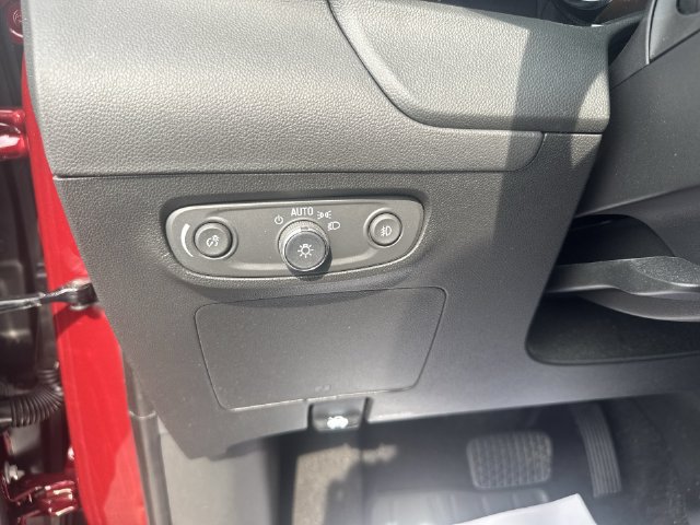 Used 2023 Buick Encore GX Essence w/ Experience Buick Package AWD/4WD image 17