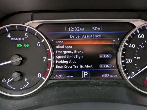 Used 2023 Nissan Sentra SV FWD image 7
