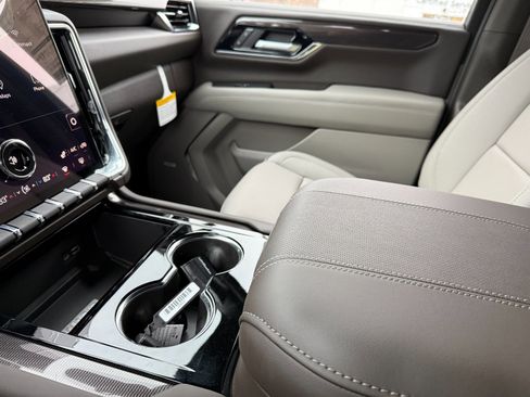 New 2026 GMC Yukon Elevation image 35