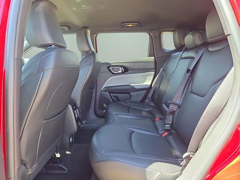 Used 2025 Jeep Compass Limited image 16
