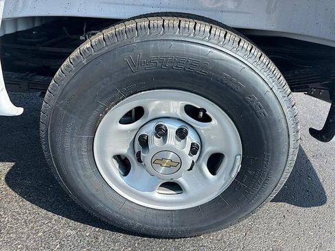 New 2025 Chevrolet Express 3500 Work Van w/ Driver Convenience Package image 25