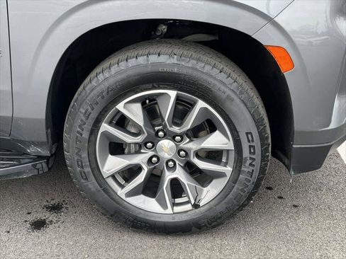 Used 2022 Chevrolet Tahoe LT w/ Luxury Package AWD/4WD image 9