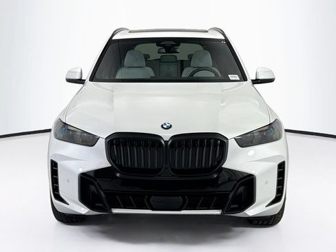New 2026 BMW X5 xDrive40i w/ M Sport Package AWD/4WD image 2