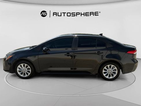 Used 2022 Toyota Corolla LE w/ LE Convenience Package FWD image 5