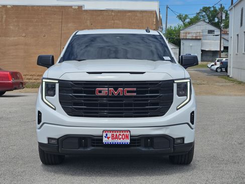 Used 2023 GMC Sierra 1500 Elevation AWD/4WD image 2
