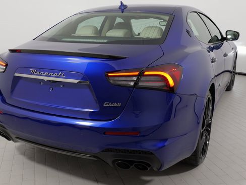 Used 2022 Maserati Ghibli Modena image 15