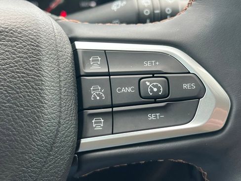 Used 2022 Jeep Compass Limited AWD/4WD image 35