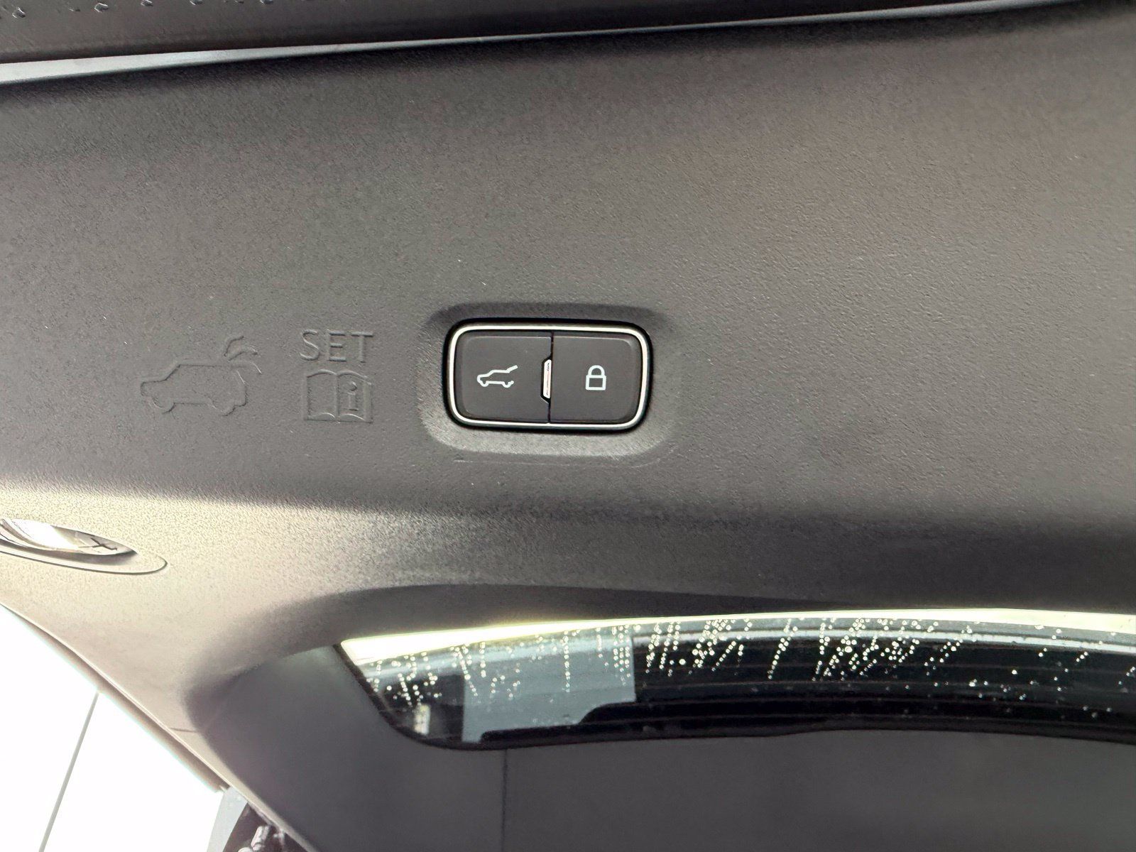 Used 2025 Ford Expedition Tremor AWD/4WD image 12