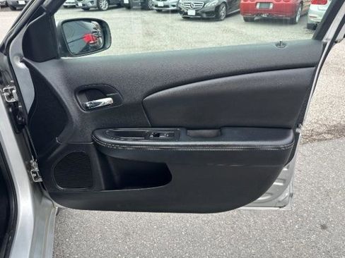 Used 2012 Chrysler 200 Limited image 34