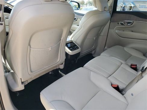Used 2023 Volvo XC90 B5 Plus w/ Protection Package Premier image 28