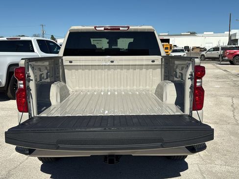 New 2026 Chevrolet Silverado 1500 Custom image 24