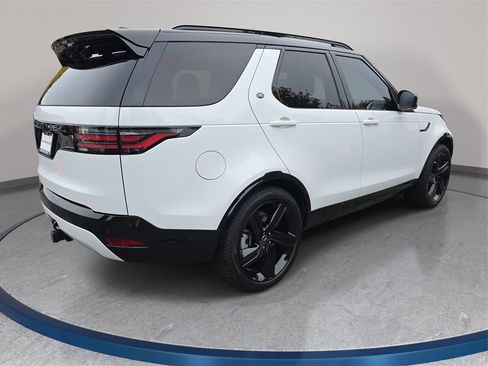 New 2025 Land Rover Discovery Dynamic SE image 5